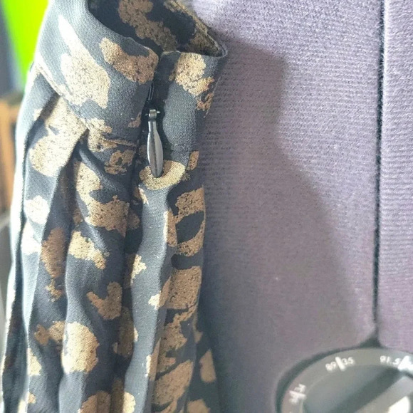 *KAARI‎ BLUE Animal Print Pleated Midi Skirt Size 14 - Picture 5 of 8